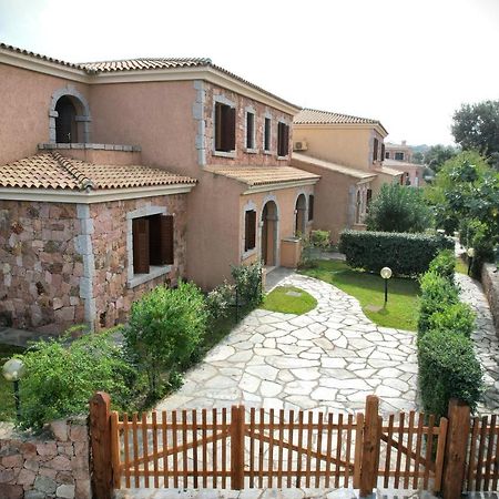 Ville Del Mar San Teodoro  Ngoại thất bức ảnh