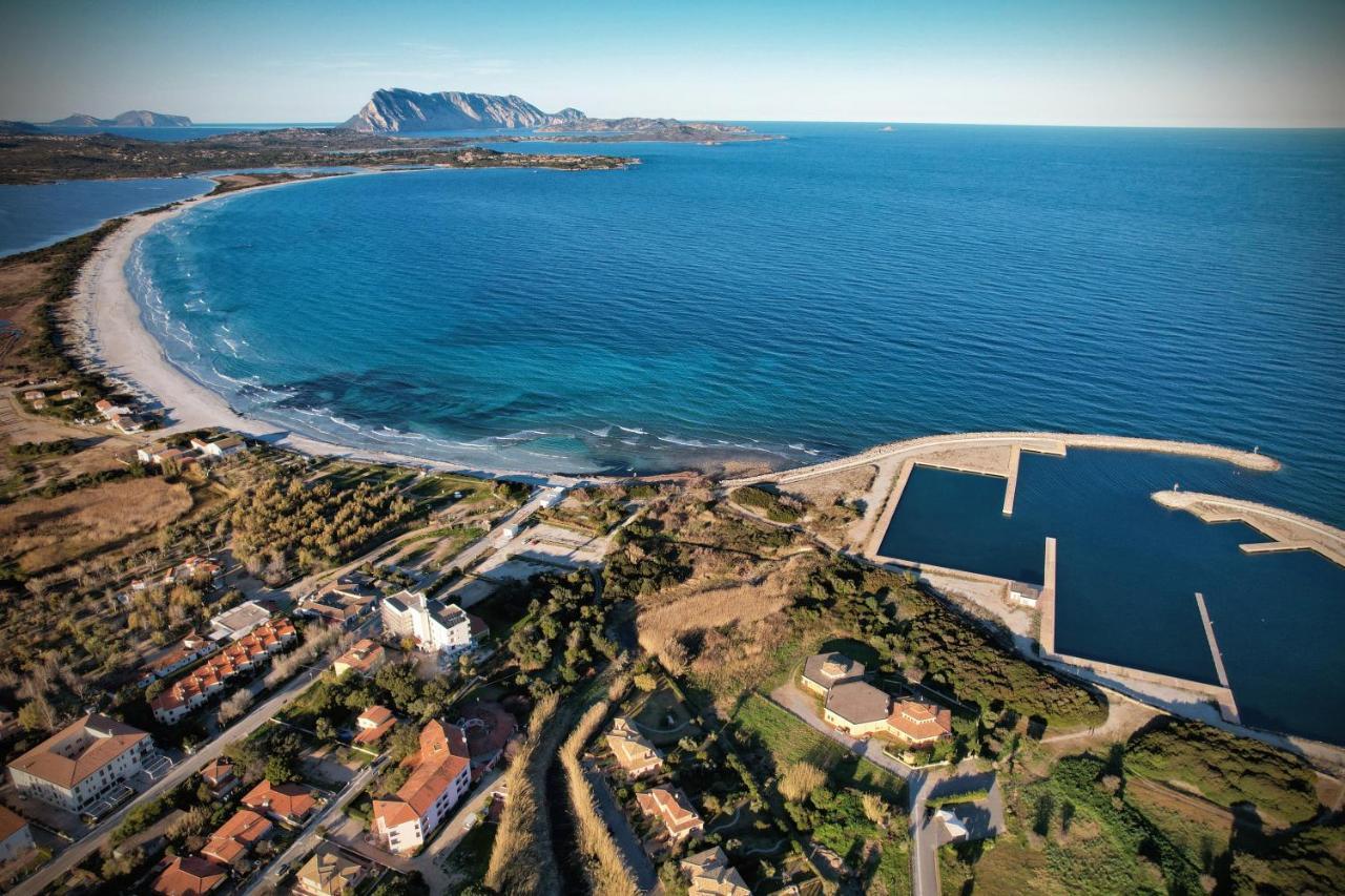 Ville Del Mar San Teodoro  Ngoại thất bức ảnh