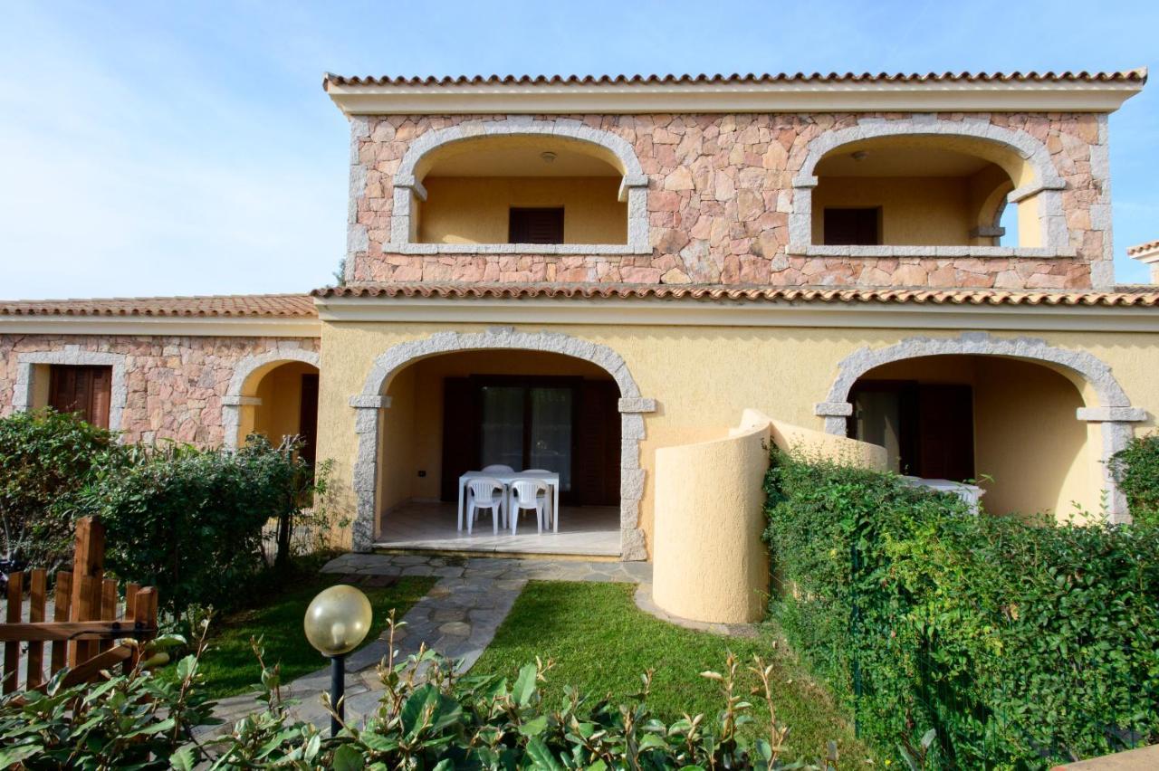 Ville Del Mar San Teodoro  Ngoại thất bức ảnh
