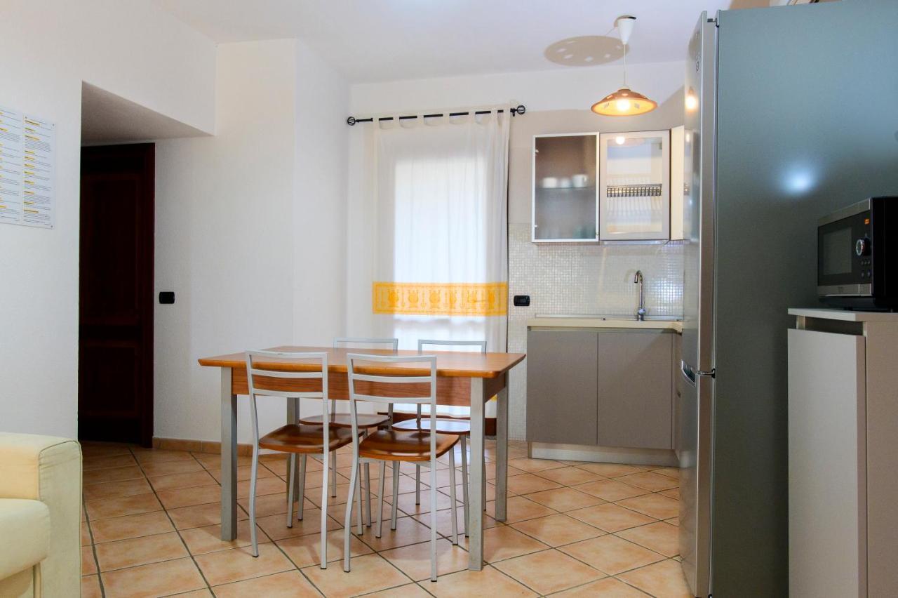 Ville Del Mar San Teodoro  Ngoại thất bức ảnh