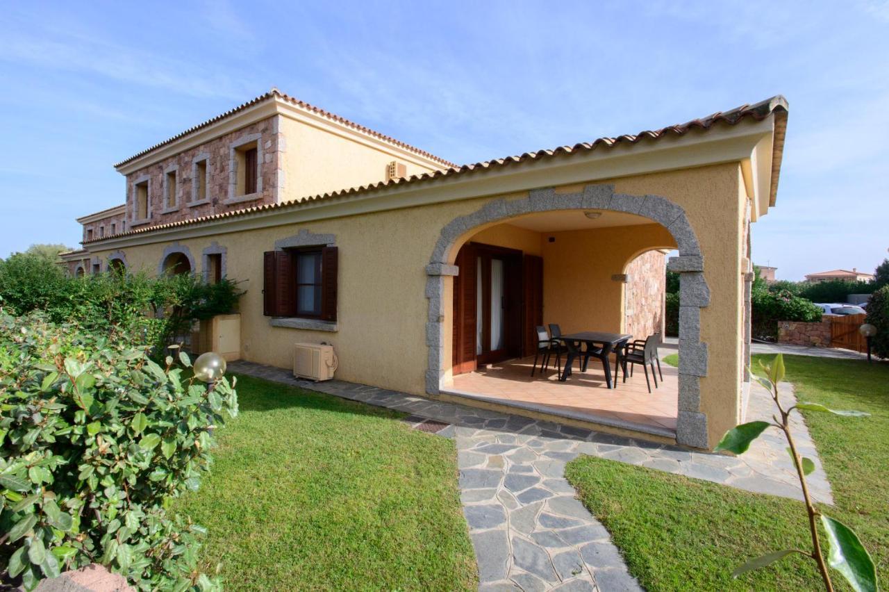Ville Del Mar San Teodoro  Ngoại thất bức ảnh