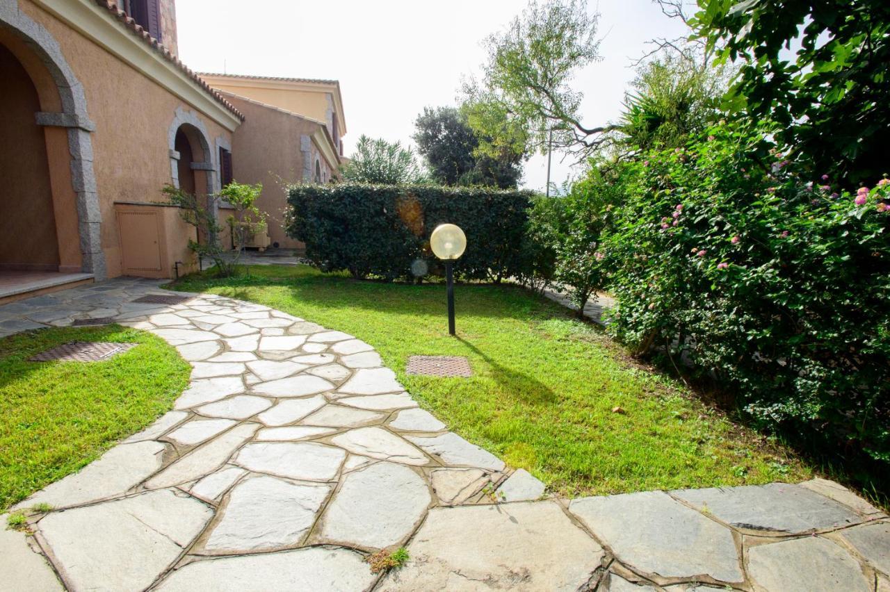 Ville Del Mar San Teodoro  Ngoại thất bức ảnh