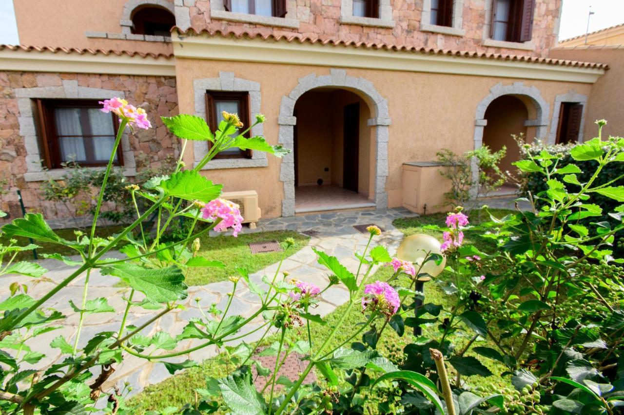 Ville Del Mar San Teodoro  Ngoại thất bức ảnh