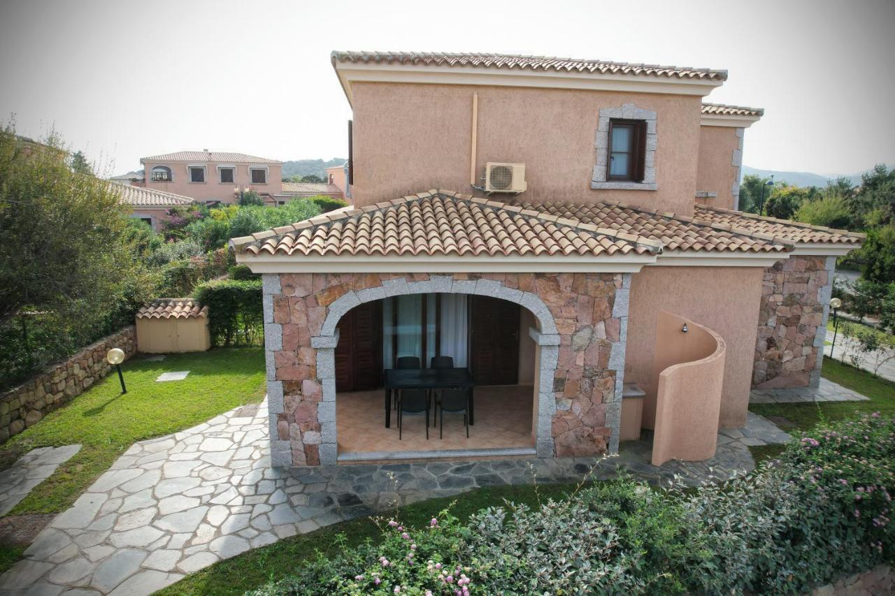 Ville Del Mar San Teodoro  Ngoại thất bức ảnh