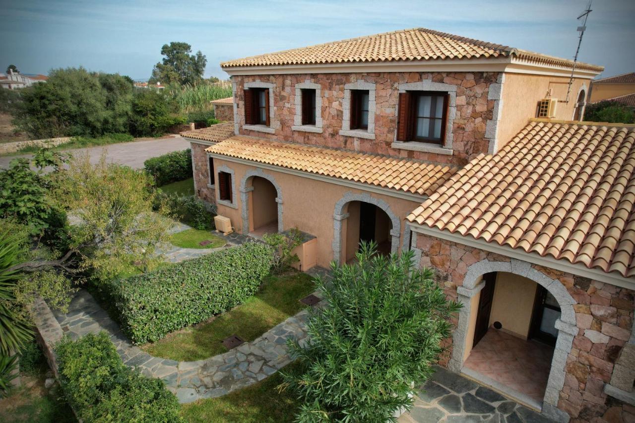 Ville Del Mar San Teodoro  Ngoại thất bức ảnh