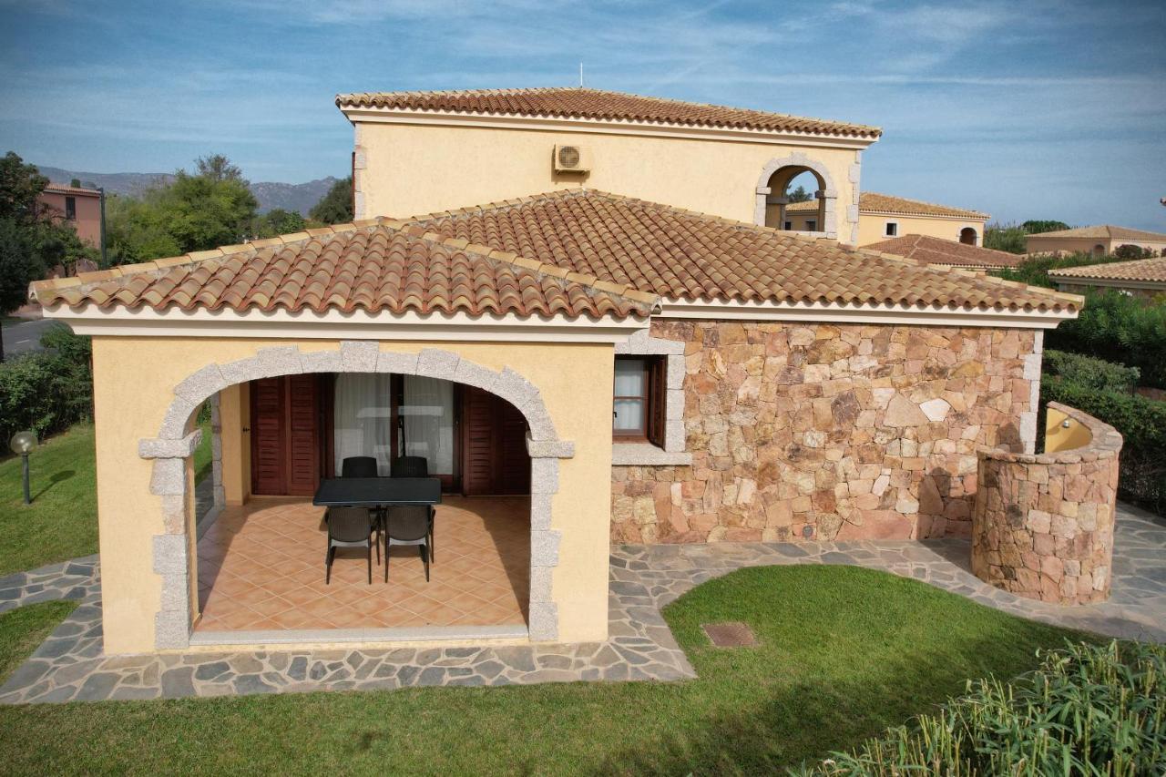 Ville Del Mar San Teodoro  Ngoại thất bức ảnh