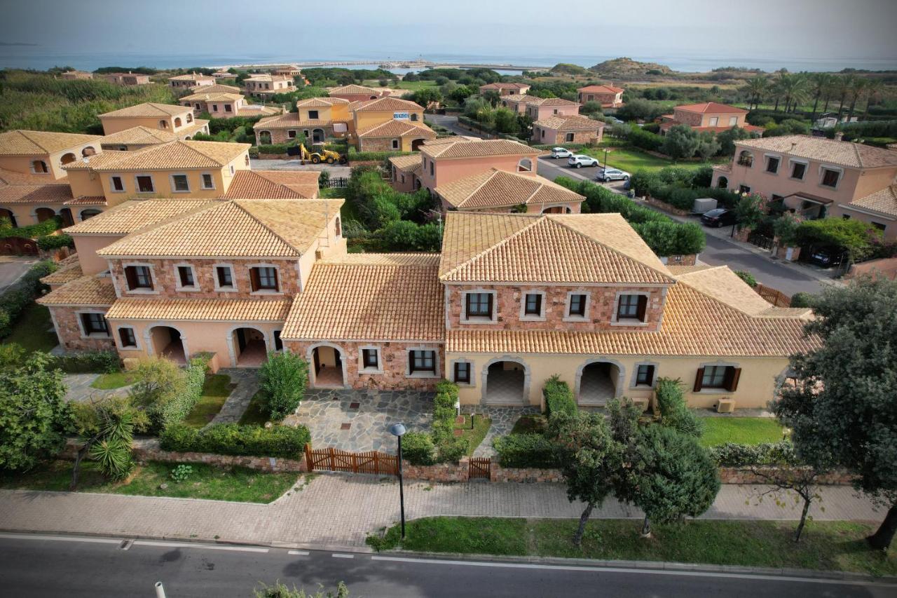 Ville Del Mar San Teodoro  Ngoại thất bức ảnh