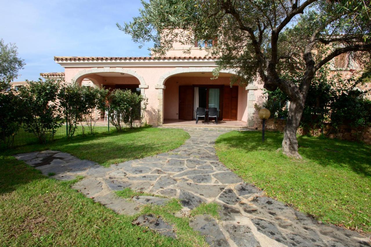 Ville Del Mar San Teodoro  Ngoại thất bức ảnh